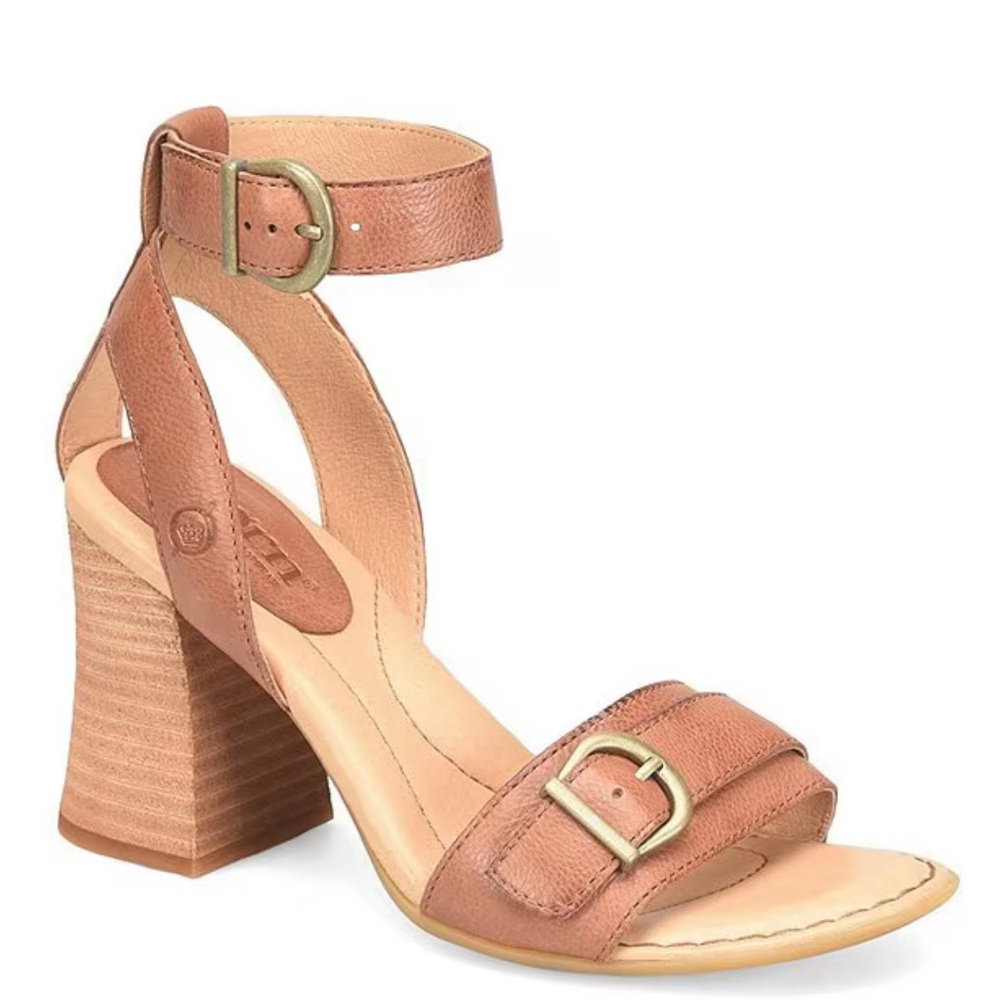 Excellent condition Born Tahlia sandals in brown luggage color. Worn one time.